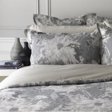 (MADE TO ORDER) BLOSSOM DUVETCOVER SET IN MOONLIGHT COLOR